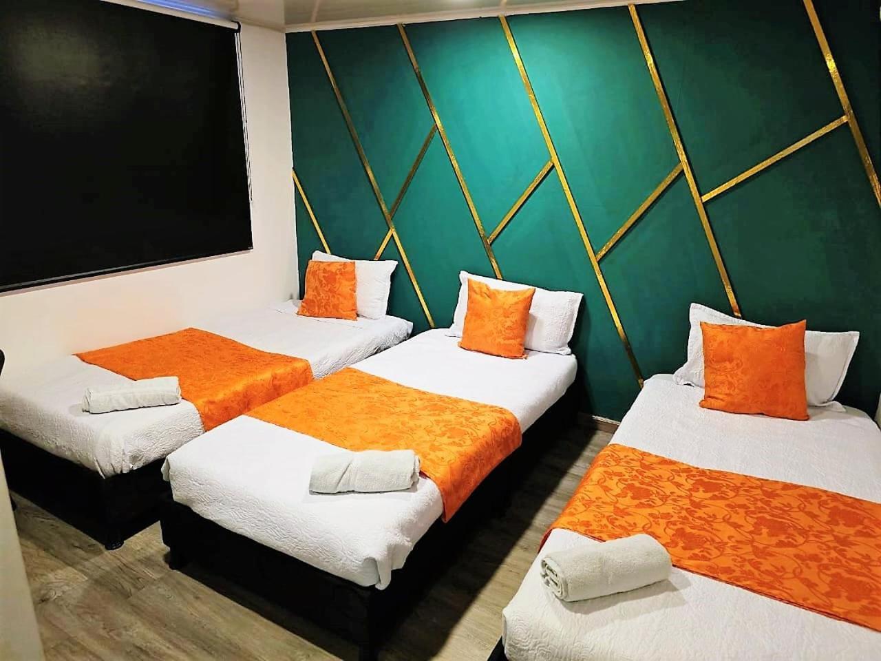 Hotel Kristal Ferial Богота Екстериор снимка