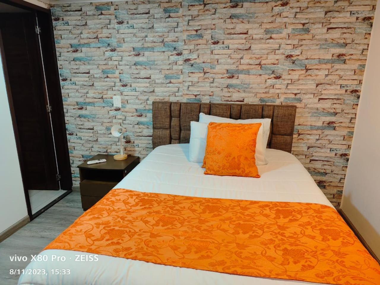 Hotel Kristal Ferial Богота Екстериор снимка
