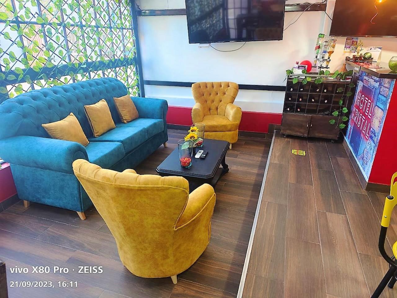 Hotel Kristal Ferial Богота Екстериор снимка