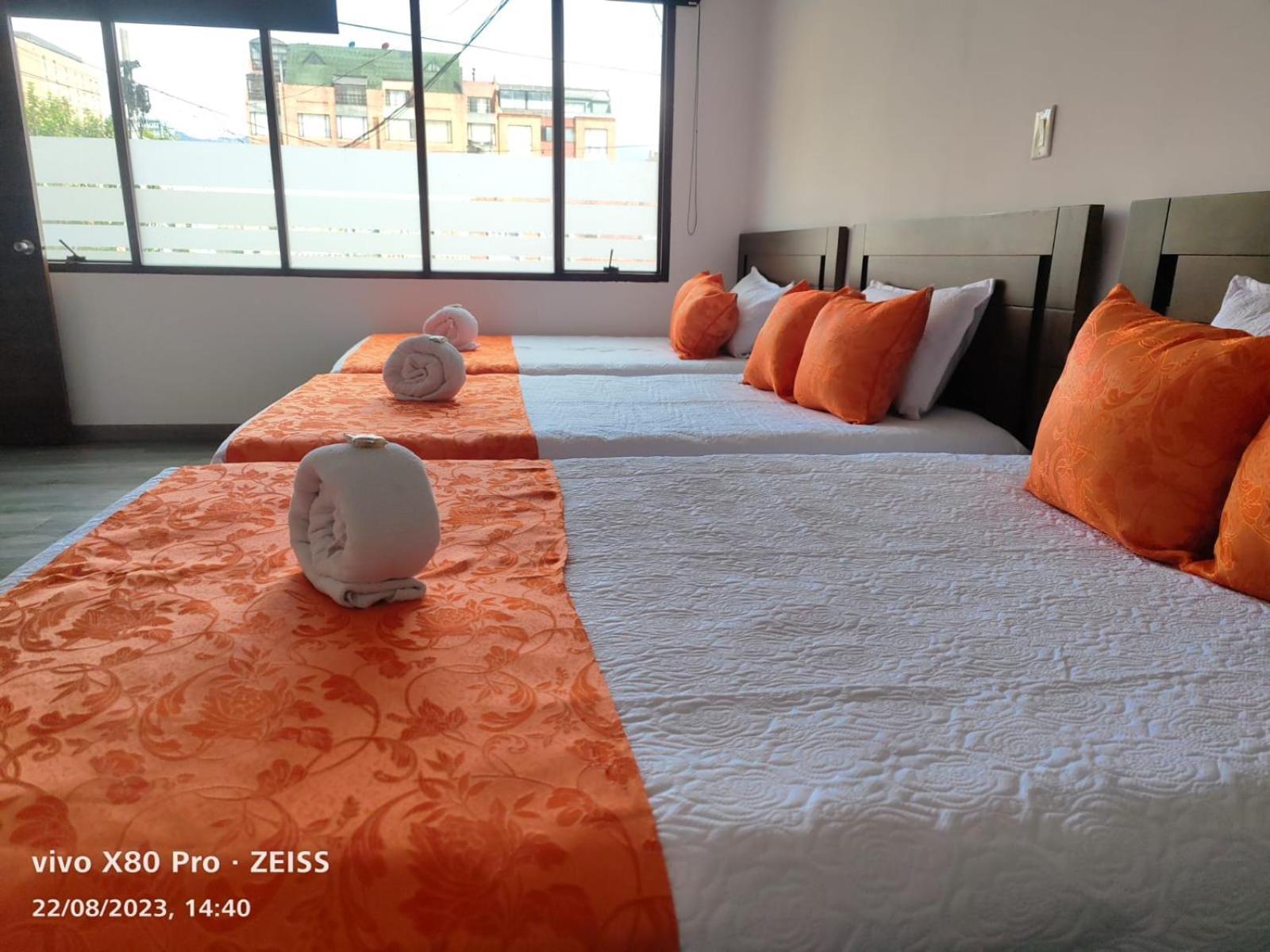 Hotel Kristal Ferial Богота Екстериор снимка