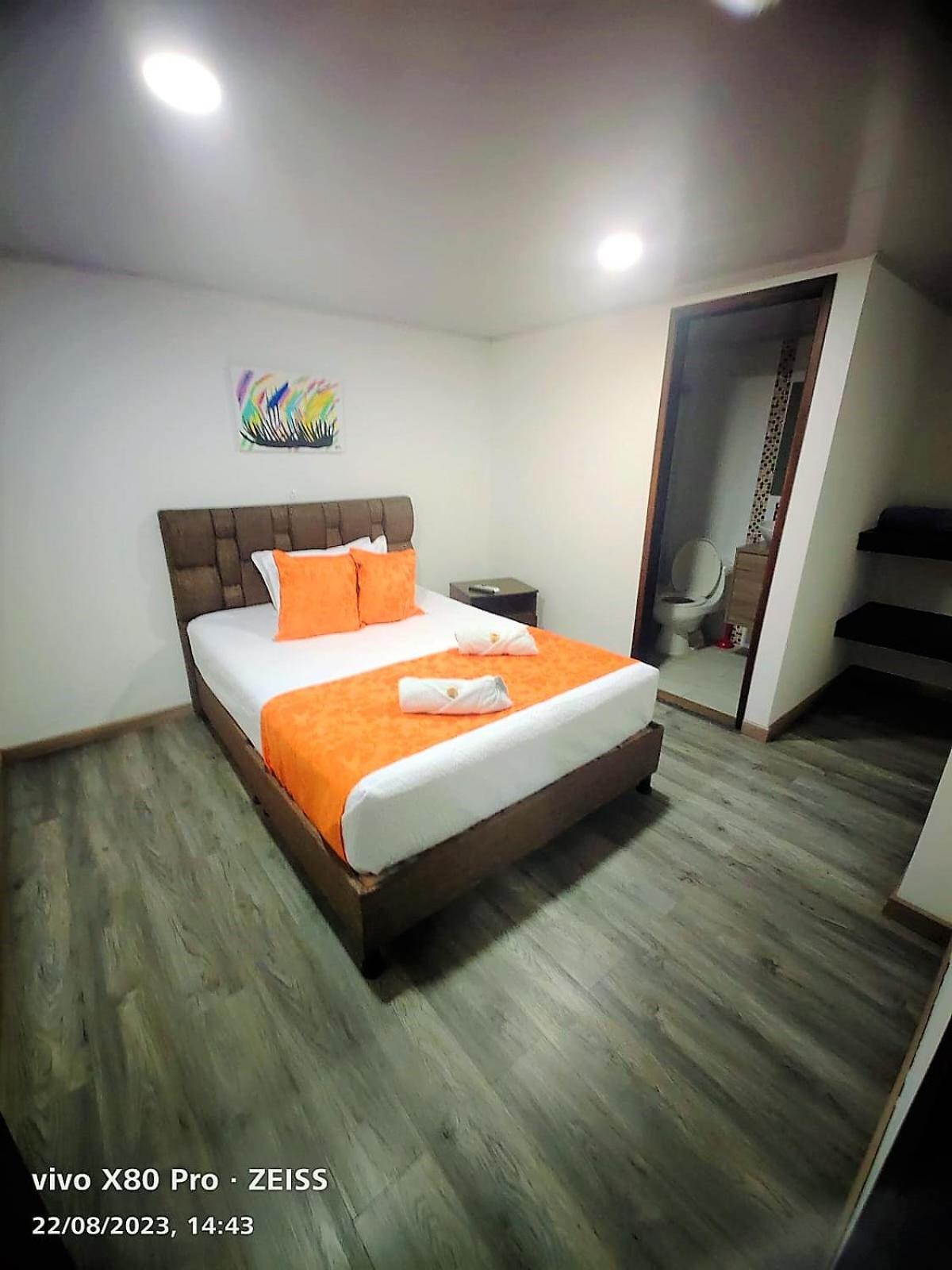 Hotel Kristal Ferial Богота Екстериор снимка
