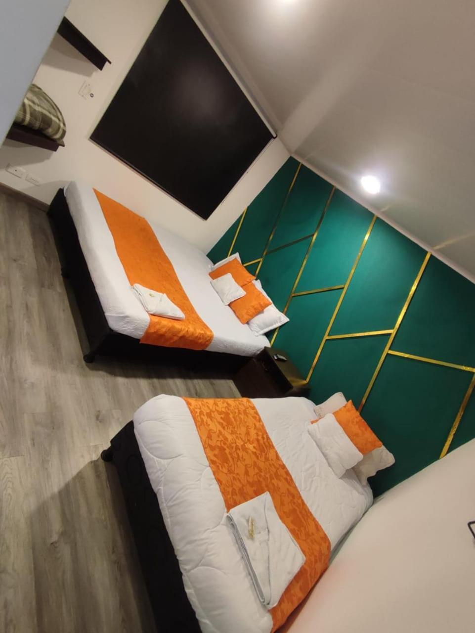 Hotel Kristal Ferial Богота Екстериор снимка
